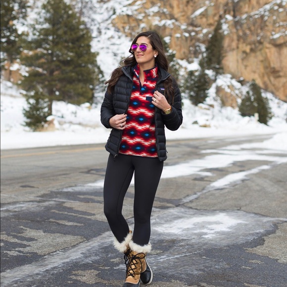 Patagonia Women’s Synchilla Snap T - Picture 5 of 7